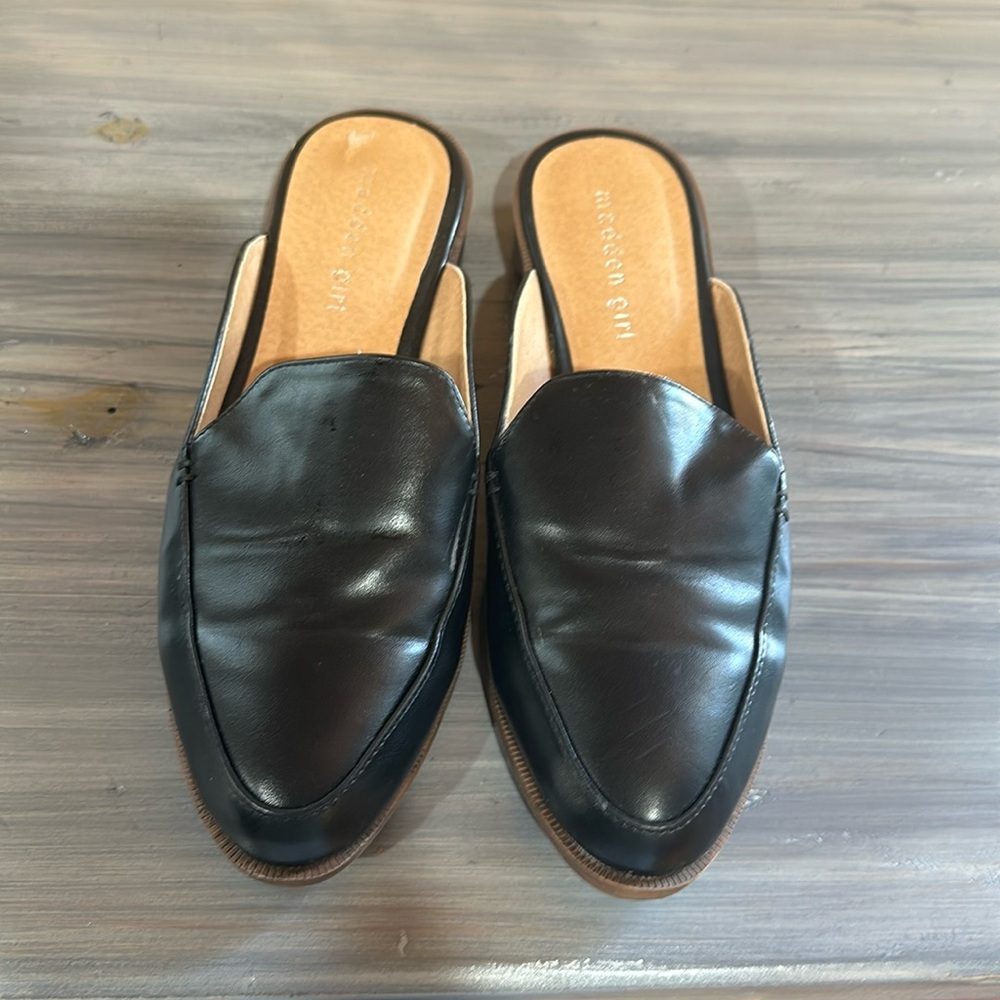 Madden Girl Size 8 Black Mule loafers.